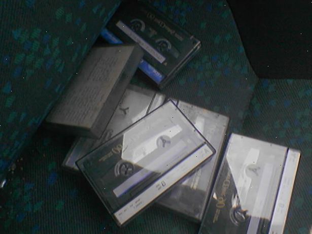 Hur kopiera kassetter till datorns hårddisk. Skaffa en kassettbandspelare med en "line out" av något slag.