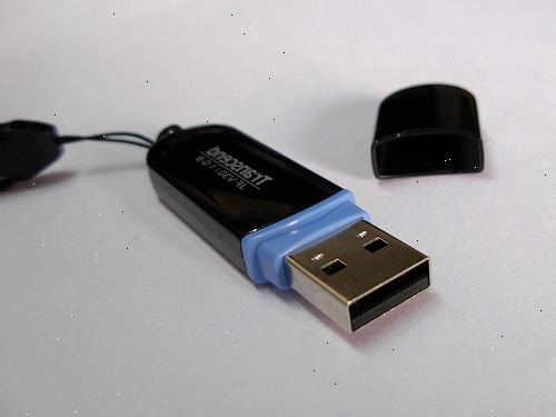 Hur kan man förhindra ett USB-minne från korrumpera filer och mappar inom det. Stäng alla program och försök igen.