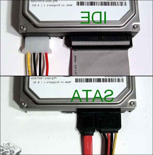 Hur man byter en IDE DVD-enhet med en SATA DVD-enhet. Ta bort den vänstra panelen i ärendet genom att ta bort de två Phillips skruvar på baksidan av ärendet och med hjälp av handtaget för att ta bort den vänstra panelen.