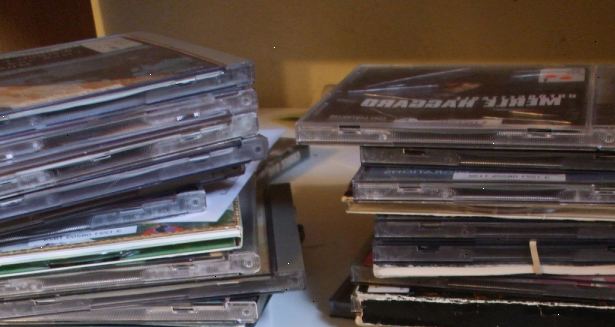 Hur konvertera vinylskivor till CD-skivor (Audacity). Detta kommer att vara lättast om du har en bärbar dator, så att du kan placera den nära din stereoanläggning.