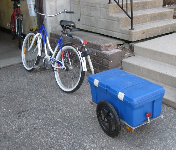 Hur man bygger en släpvagn cykel last. Hitta 16 "hjul (företrädesvis återvinnas ettor).