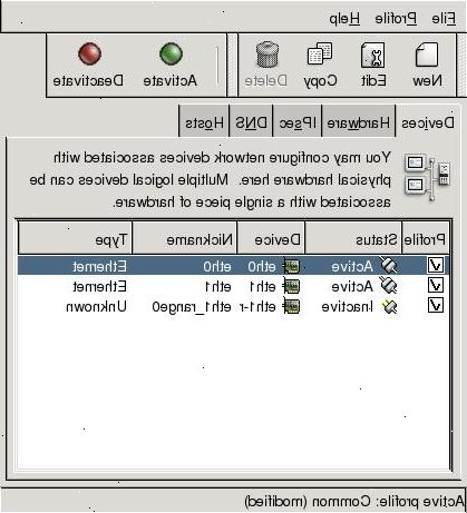 Hur du tilldelar en IP-adress på en Linux-dator. Om du inte redan är inloggad som "root" (Linux motsvarighet till "administratör"), öppna en konsol program och typ "su" (utan citationstecken) och tryck enter.