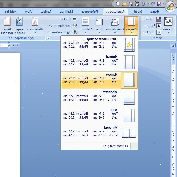 Hur man skapar en broschyr i Microsoft Word 2007. Öppna ett nytt dokument i Microsoft Word.