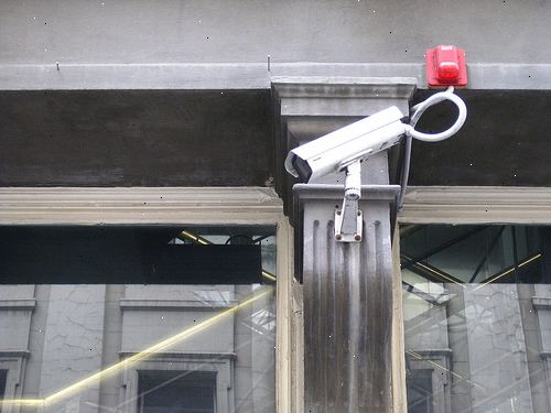 Hur blinda en övervakningskamera